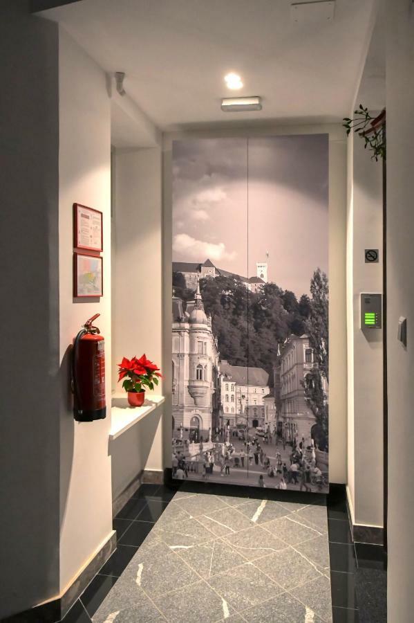 City Centre Chic Apartment Ljubljana 1/4 외부 사진