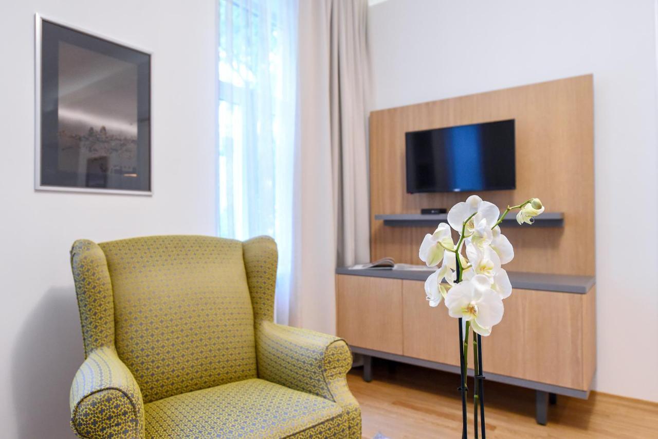 City Centre Chic Apartment Ljubljana 1/4 외부 사진